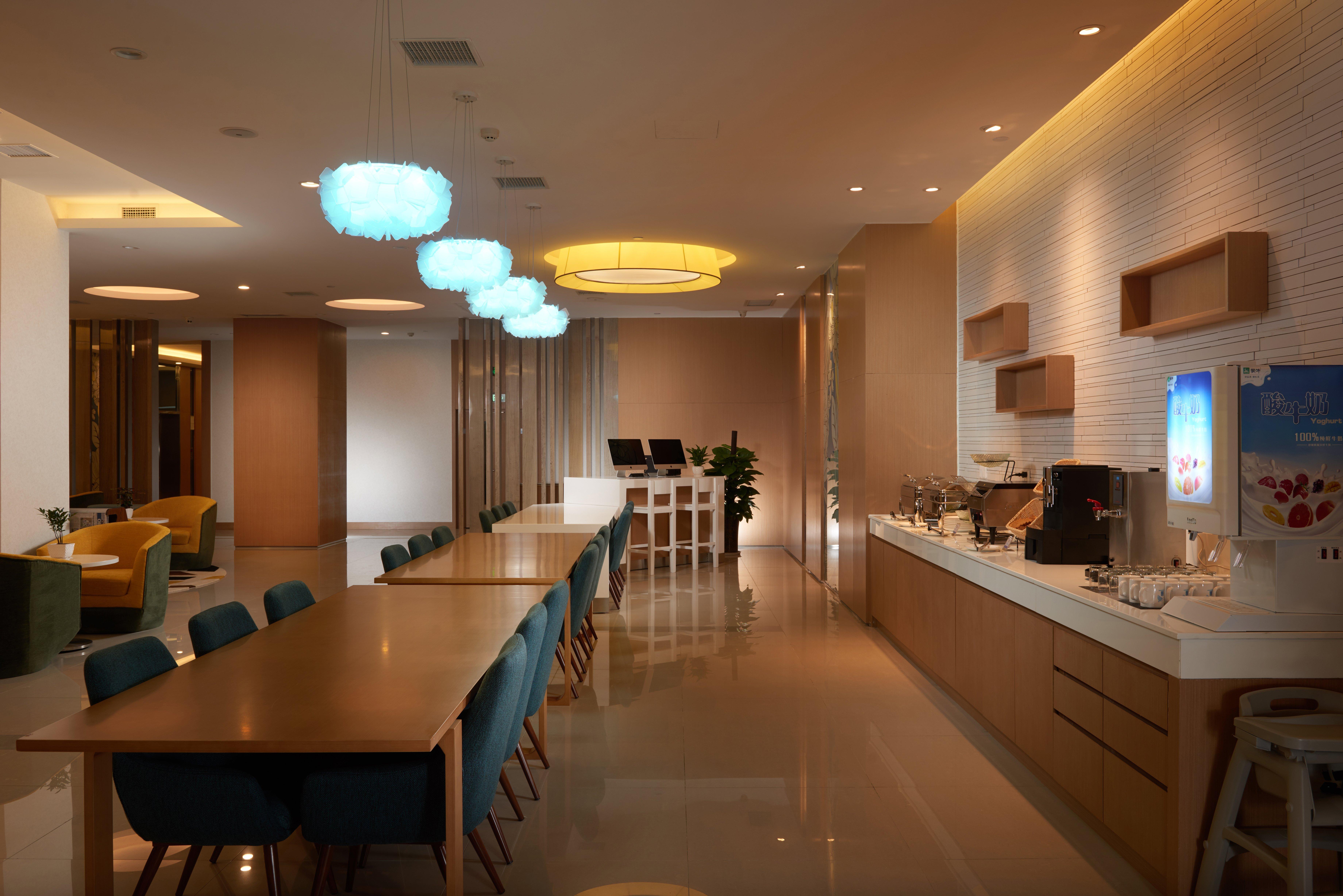 Holiday Inn Express Luoyang Yichuan By Ihg Dış mekan fotoğraf