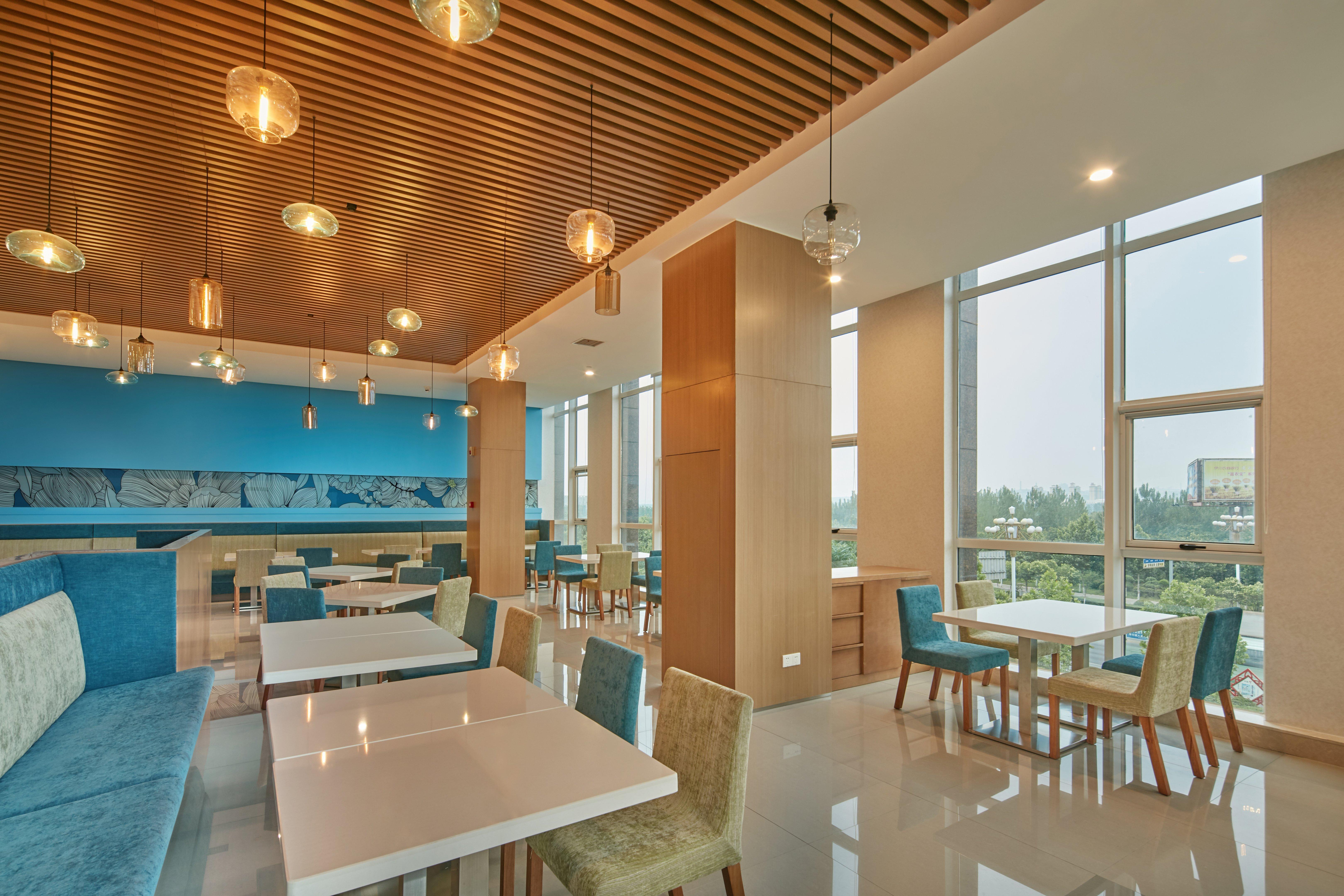 Holiday Inn Express Luoyang Yichuan By Ihg Dış mekan fotoğraf