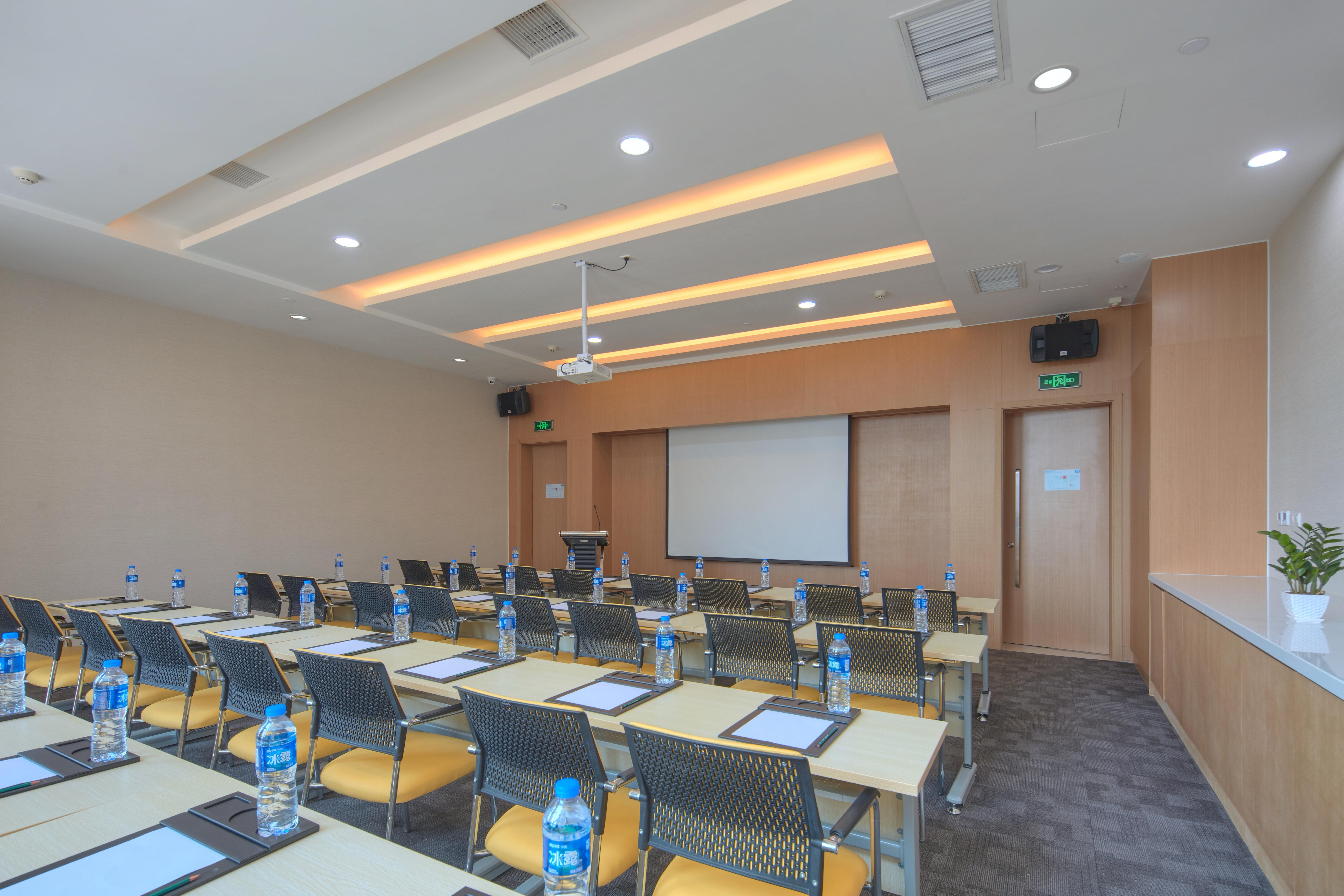 Holiday Inn Express Luoyang Yichuan By Ihg Dış mekan fotoğraf